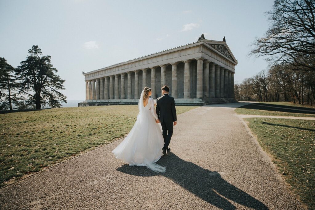 Wedding dress with open back and veil